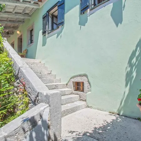 Ferienhaus In Grizane 5373 Antovo