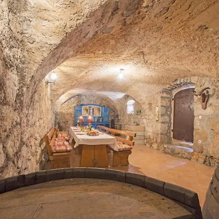 In Grizane 5373 Antovo
